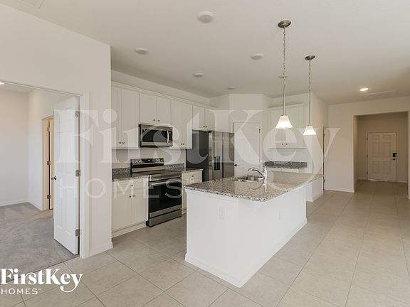 5th image of 596 Crown Rose Dr