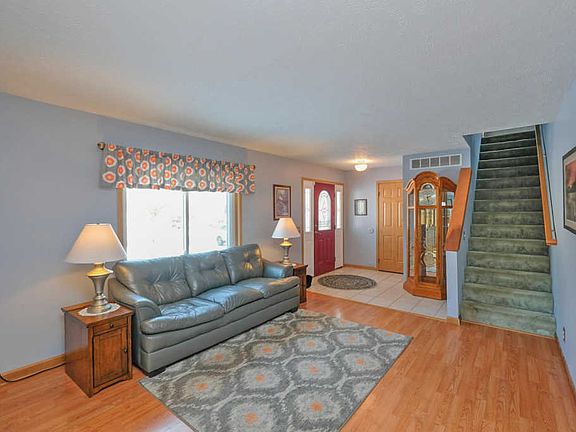 4th image of 5888 Violet Ln