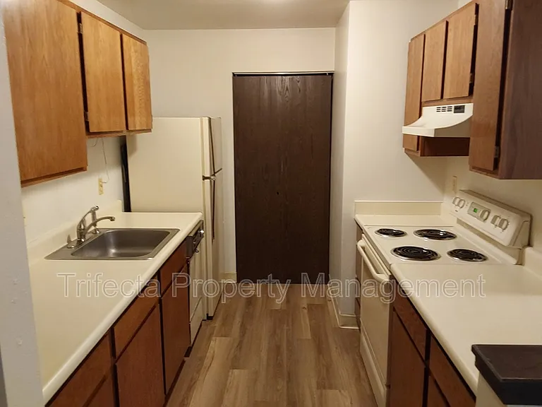 4501 Boardwalk Dr #P147 — Photo 7