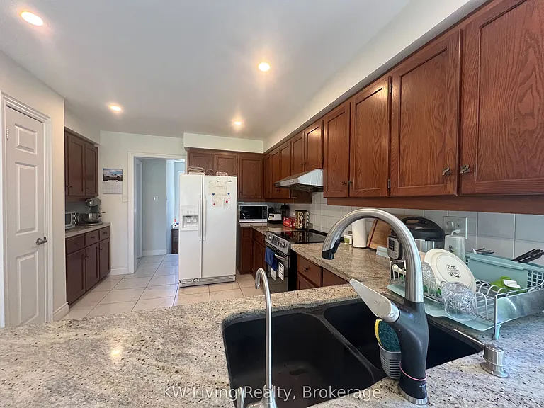 2055 Hadfield Ct — Photo 33