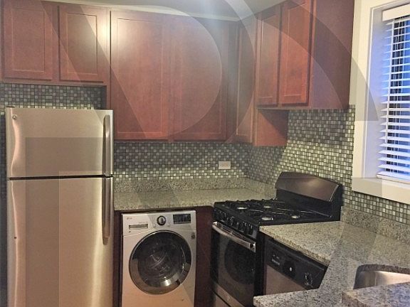 2nd image of 1133 Oak Ave #1137E2