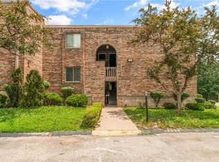 1802 E 97th St APT A, Kansas City, MO 64131