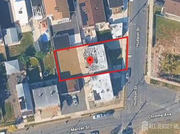 5-7 Hudson St, Carteret, NJ 07008