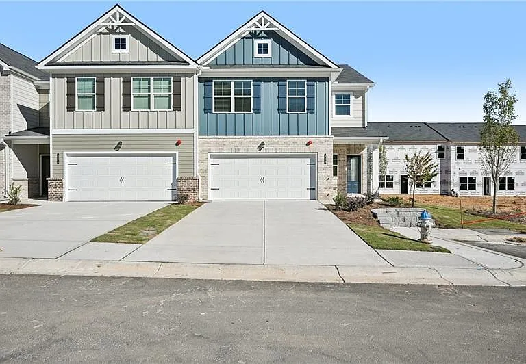 405 Lanier Cir — Photo 1