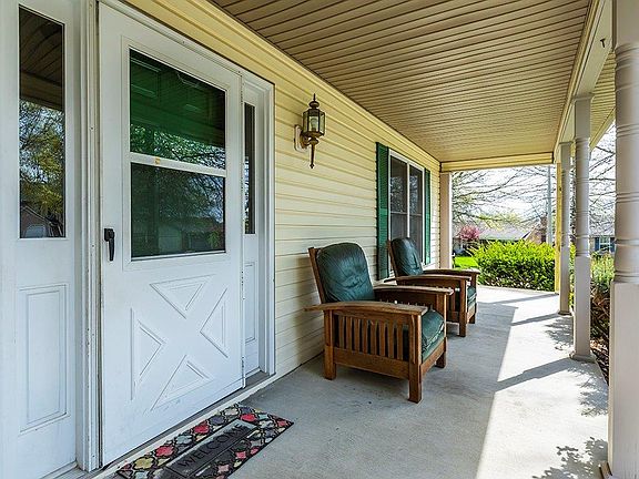 4th image of 4048 Hillside Dr