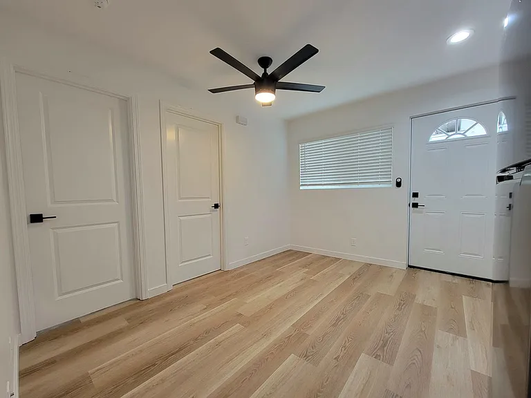 6249-6253 Mary Lane Drive — Photo 14