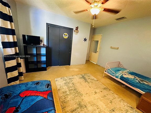 3rd image of 2843 Dewey St