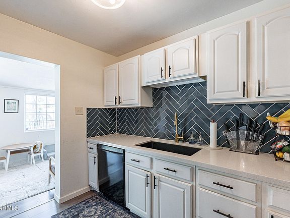 3rd image of 5435 E VIRGINIA Avenue