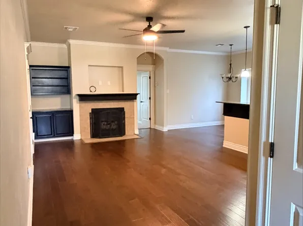 5702 NW Valor Ave, Lawton, OK 73505