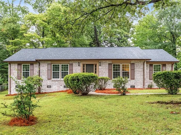 4106 Ridgedale Dr, Greensboro, NC 27455
