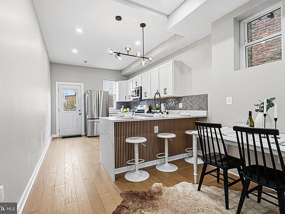 5th image of 2906 Clifton Ave