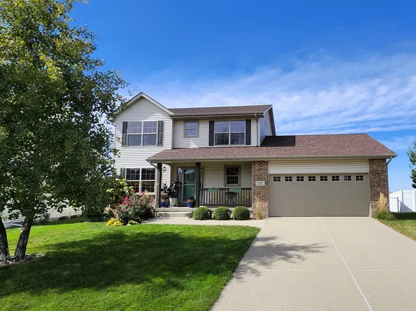 4330 132nd St, Urbandale, IA 50323