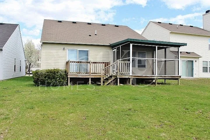 3 bed, 2.0 bath, 1670 sqft, $2,120 — Photo 4