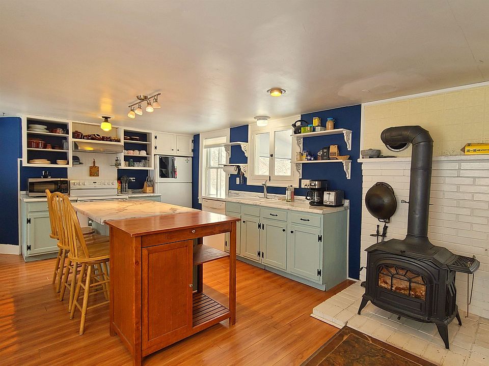 52 Main Street, Milton, VT 05468 Zillow