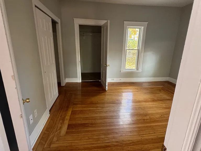 10 Pratt St #1 — Photo 15