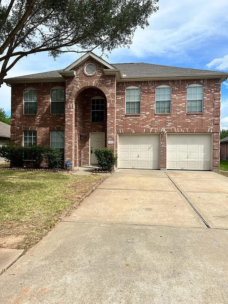 Building Photo - 3302 Coldwater Canyon Ln