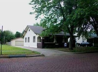 1024 N 2nd St, Arkansas City, KS 67005