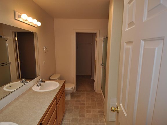2nd image of 16529 NE 19th St