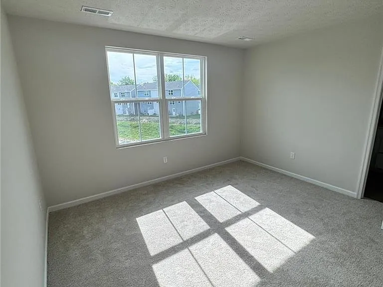 4034 Hemlock Ct — Photo 32