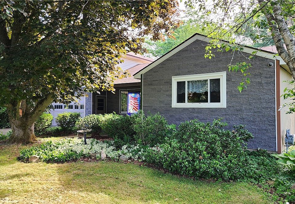 1st image of 2262 Sheldon Dr