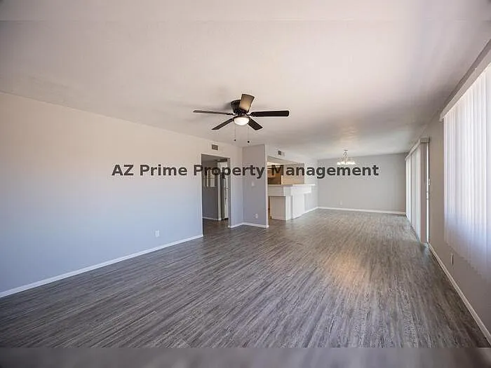 4704 S La Rosa Dr — Photo 6