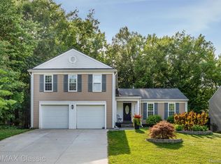 24895 Christina Ln, Novi, MI 48375