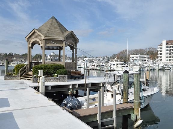 5th image of 415 Harbour Point #204