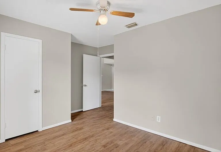 609 Trout St — Photo 21