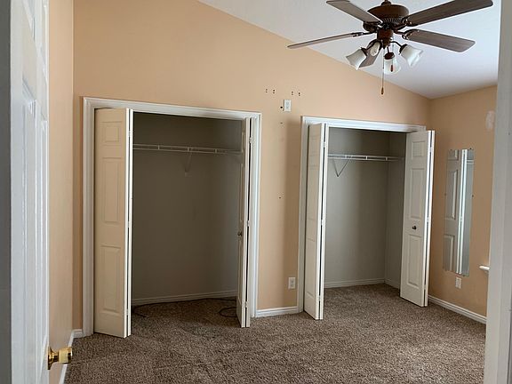 4th image of 4180 N Pilgrims Cir