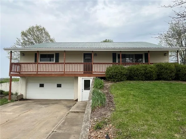 7724 Calvery Hill Rd, Odessa, MO 64076