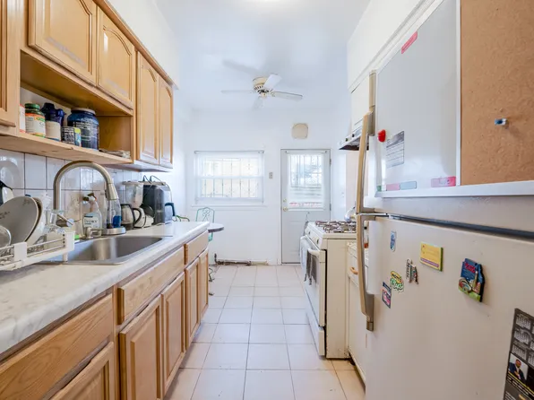 3617 Laconia Avenue image 14 of 46