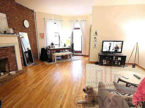 2nd image of 306 W 73rd St APT 2A
