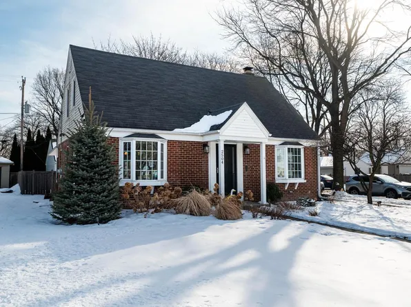 2504 North 89th STREET, Wauwatosa, WI 53226