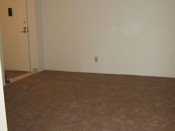 2nd image of 7504 Parkway Dr Unit 101