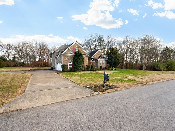 5th image of 1104 Harvest Grove Blvd