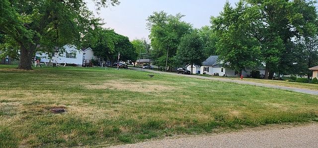 2nd image of 610 SE Vine St