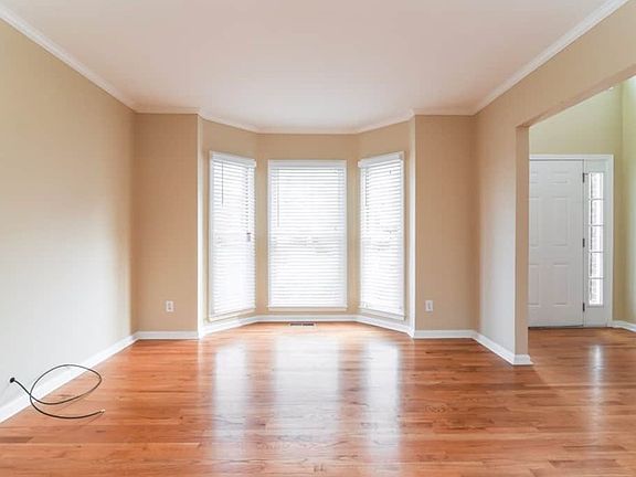 5th image of 1044 Allison Woods Ct