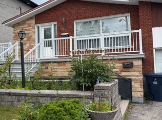 1074 Midland Ave, Toronto, ON M1K4G9