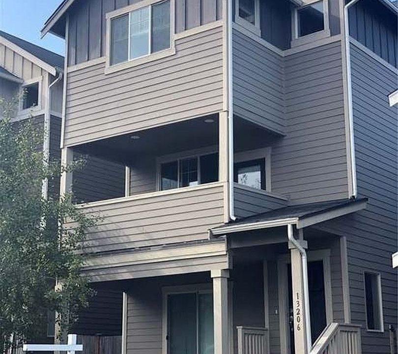 1st image of 13206 97th Ave E