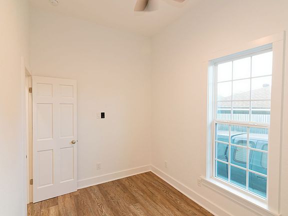 5th image of 702 Rippetoe St