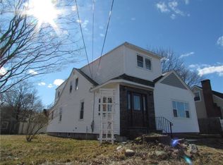 302 Aqueduct Rd, Cranston, RI 02910