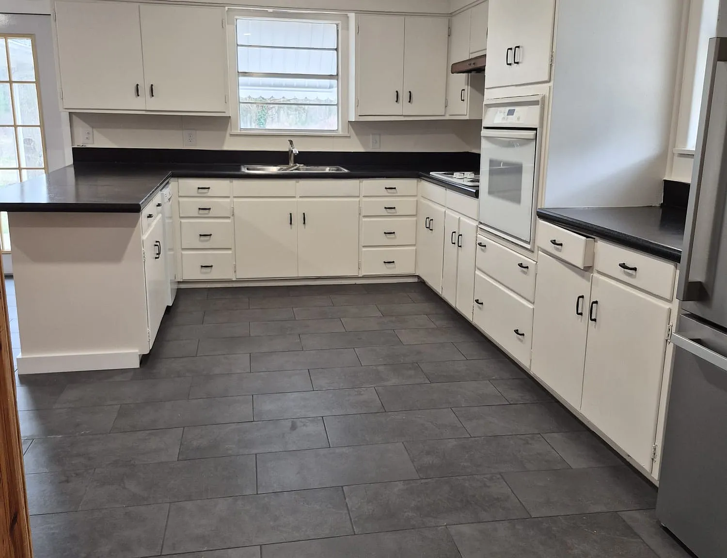 3 bed, 1436 sqft, $1,500 — Photo 4