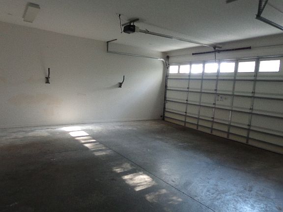 5th image of 304 Nautica Mile Dr