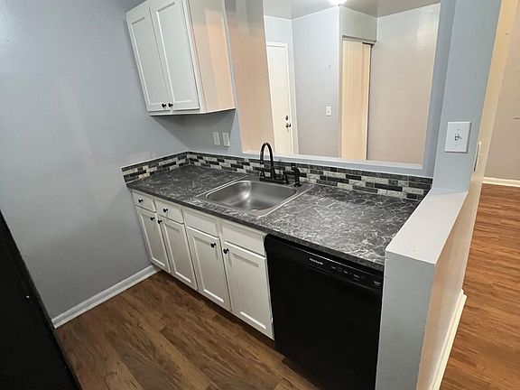 3rd image of 1261 Parkway Ave APT 34