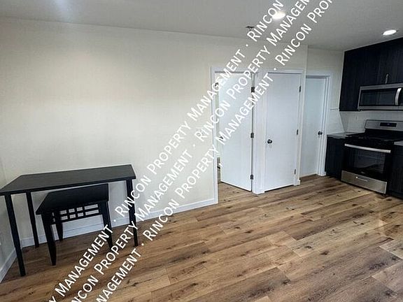 4th image of 1875 Sunridge Dr #A