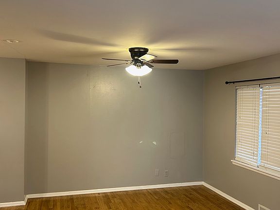 3rd image of 431 SE Queenstown Ave