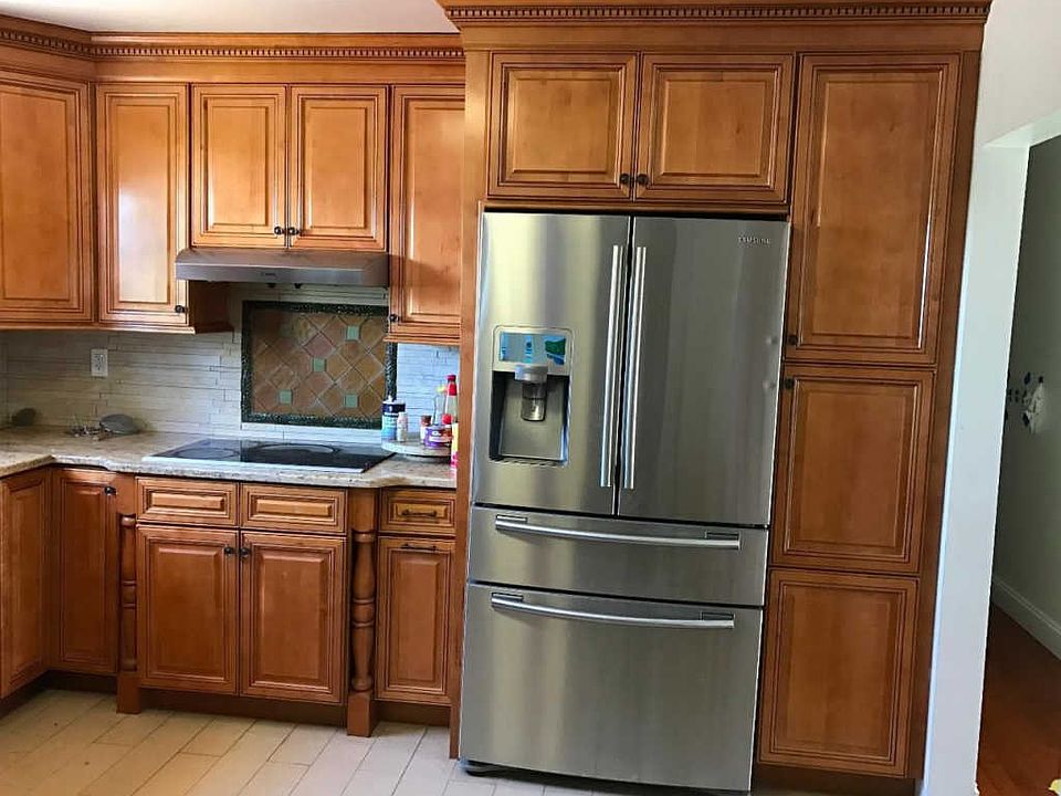 2nd image of 2636 Pettit Rd
