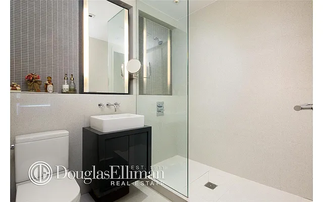 Rented by Douglas Elliman | media 4