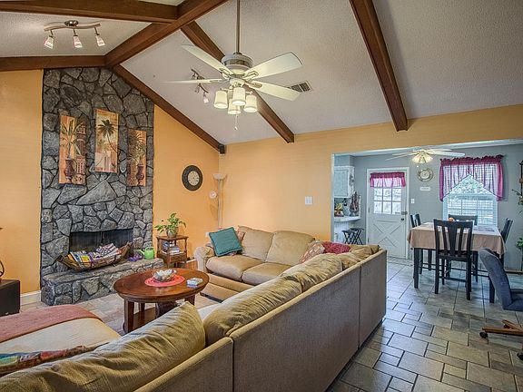 2nd image of 113 Whispering Pine Dr