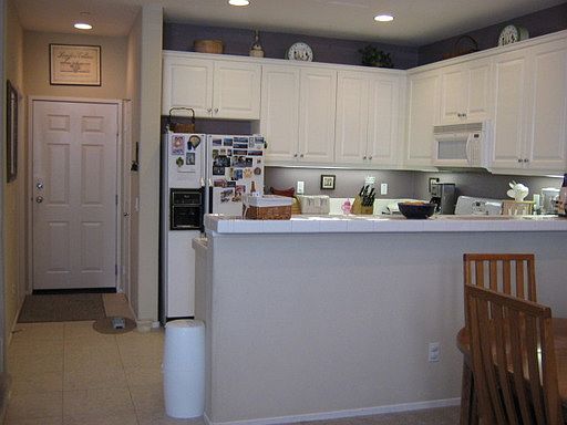 4th image of 24088 Meadowbrook Ln